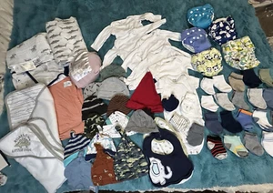 Baby Junge-Neugeborene- SET Shirts Socken Mützen Handtücher Wickeltuch Strampler-57 Artikel - Bild 1 von 14