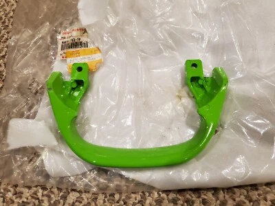 1994-1995 Kawasaki Ninja ZX-6 Tail Grip 46075-1103-7F (Green) — 第 1/4 张图片