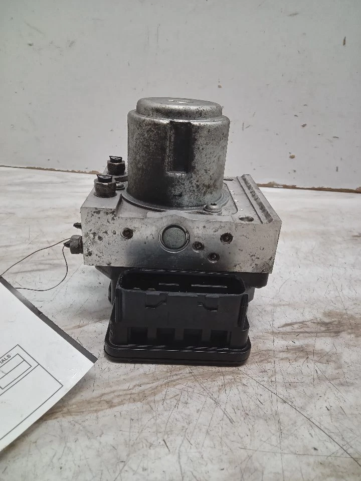 Used ABS Modulator fits: 2012 Honda Crosstour Modulator Assembly vehicle stabili - Imagem 1 de 4