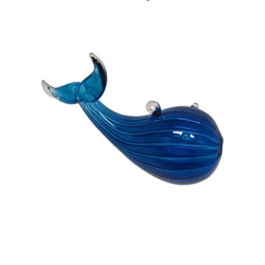 Blauer mundgeblasener Glaswal Weihnachtsschmuck oder Sonnenfänger gerippt 4,5" lang - Bild 1 von 22