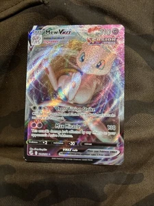 Pokémon Mew VMAX Ultra Rare TCG Card Fusion Strike 114/264 Near Mint Condition - Picture 1 of 2