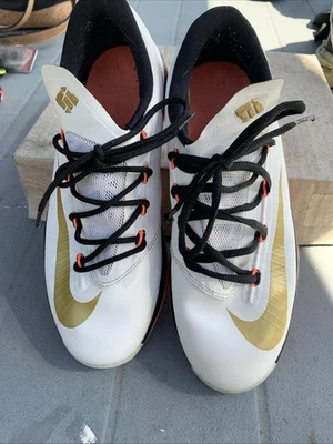 Nike Kevin Durant.  KD6GS Metallic Gold  599477-100  Size 5.5Y - Image 1 of 4
