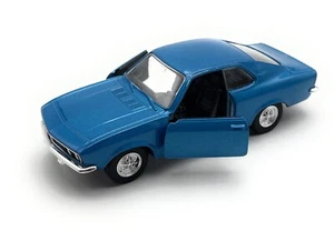 Modellino auto Opel Manta A 1970 1:34-39 blu veicolo in miniatura - Foto 1 di 4