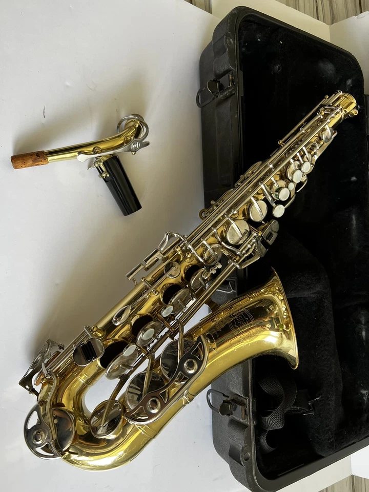 Bundy Eb Alto Saxophone - Image 1 of 1