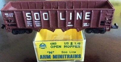 AHM Minitrains N Scale  4363- SOO LINE Open Hopper 4708 - - Image 1 of 3