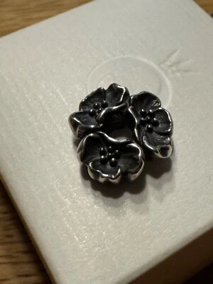 Trollbeads retired Wild Cherry flower silver bead - Bild 1 von 4