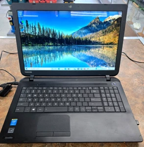 Toshiba Satellite C55-B5200 Laptop, No Charger - BAD BATTERY - Picture 1 of 5