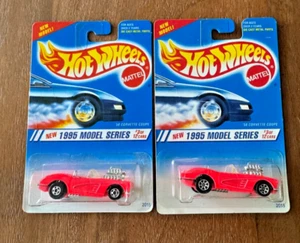 HOT WHEELS 1995 MODEL SERIES '58 CORVETTE COUPE WHEEL VARIATION LOT OF 2 - Bild 1 von 3