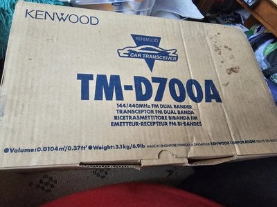 Kenwood TM-700A nuevo en la caja Foto 1 de 3