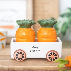Carrot Salt and Pepper Shakers / Cruet in Wagon - Brand New & Boxed - Picture 1 of 2