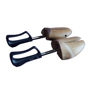 Vintage Wooden Shoe Trees Rochester Shoe Tree Company Regal Travel Tree Pair #6 - Picture 1 of 10