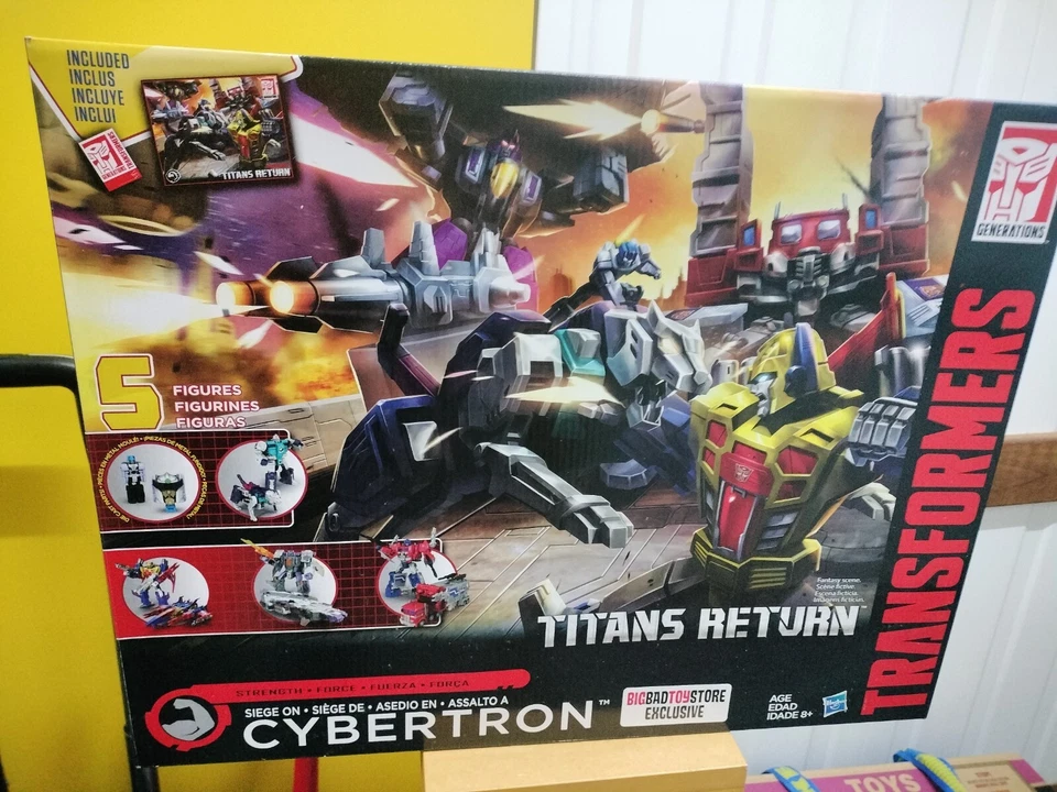 Hasbro Transformers Titans Return Siege on Cybertron Exclusive Box set - Image 1 of 3