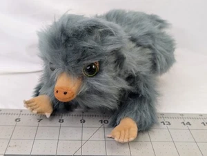 Juguete de peluche Crimes of Grindelwald Animales fantásticos gris Niffer - Imagen 1 de 9