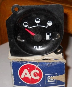 NOS AC International Navistar Gas Fuel Gauge - Picture 1 of 1