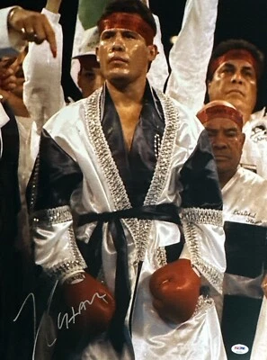 Julio Cesar Chavez Signed 16x20 Metallic Boxing Photo PSA 8A33954 - Image 1 of 2