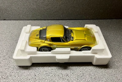 Corvette Grand Sport Standox Suzuka Sun 1:18 Exoto 11035 - Image 1 of 4