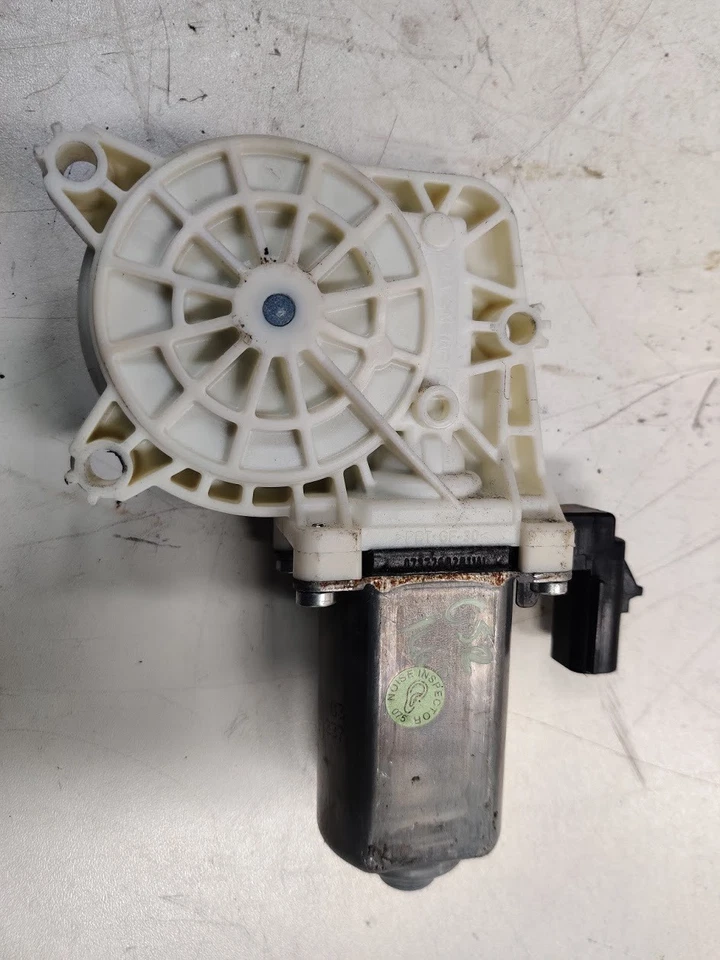 DODGE NITRO 2007 RIGHT REAR WINDOW MOTOR 1002853-A001 - Image 1 of 2