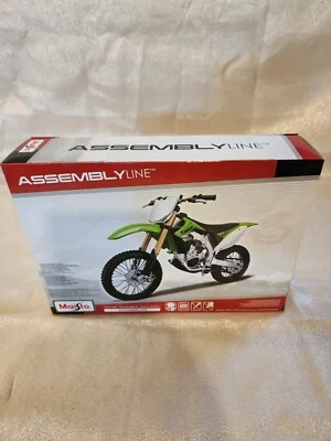 Maisto Kawasaki KX450F 1/12 scale die cast motorcross model kit, green BRAND NEW - Image 1 of 4