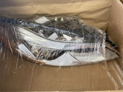 Conjunto de faros halógenos derechos Volvo OEM 31214812 para C30 2011-2013 Foto 1 de 2