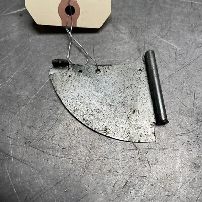 OEM GOOD USED 3HP CLINTON HORIZONTAL ENGINE 350JOAF GOVERNOR BLADE - Image 1 of 2