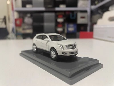 1:64 Cadillac SRX 2014 SUV White - Image 1 of 4