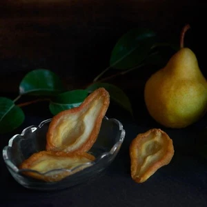 Organic Dried Peeled Pear - Perfect for Sacking - Picture 1 of 1