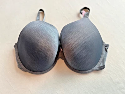 SECRET TREASURES INTIMATES 女式 T 恤文胸,尺寸 42D,钢圈,灰色,全新 — 第 1/4 张图片