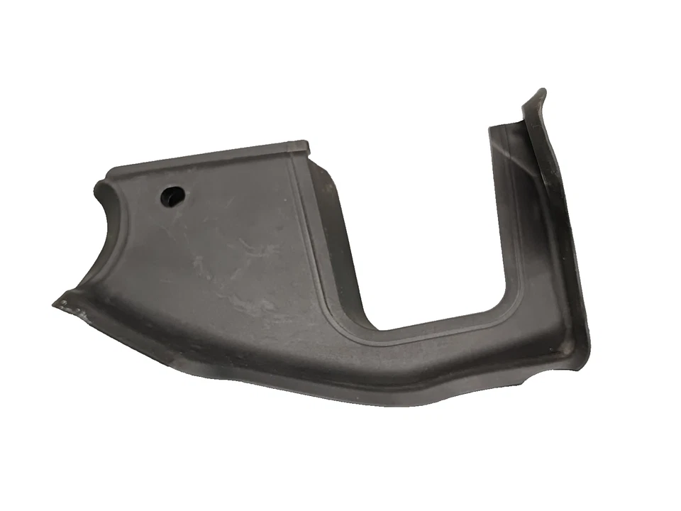 Audi A5 Quattro 2018-2024 bisagra lateral del pasajero trasero cubierta de esquina OEM Foto 1 de 4