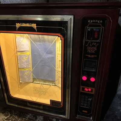 Sound Leisure“Regency”CD Jukebox, Lights Up, Working Mechanism,MissingCD Player - Image 1 of 4
