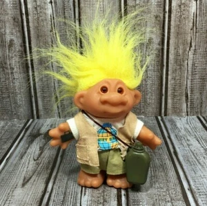 FIGURA WANDA SAFARI TOTALMENTE TROLL 2001 PLAYMATES 5 PULGADAS GUÍA SAFARI TROLLS - Imagen 1 de 2
