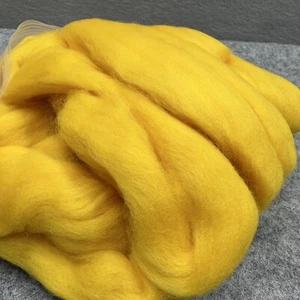 Merino Wool Spinning Felting Wool Roving Fiber Lemon Yellow 118g Mohair & More - Picture 1 of 5