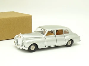 Tomica Dandy 1/43 - Rolls Royce Phantom VI grau - Bild 1 von 4