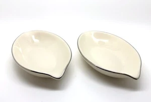 2 Platos Baratija Anillo Marfil Vintage LENOX Plata Platino Recortados - Imagen 1 de 4