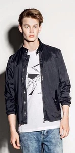 Chaqueta Hombre Verano Nylon SSEINSE Variantes Negro Y Azul Modelo Cremallera - Imagen 1 de 7