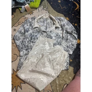 Victoria's Secret Pajama Set Toile Print Long Sleeve Top Pants Loungewear M retr - Picture 1 of 6