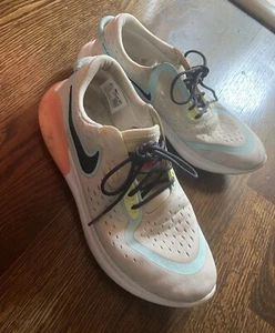 Nike Running Shoes - Picture 1 of 5