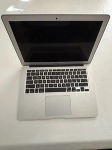 Apple MacBook Air 13-Inch 1.6 GHz Core I5 A1466 8GB RAM 128GB SSD - Picture 1 of 4