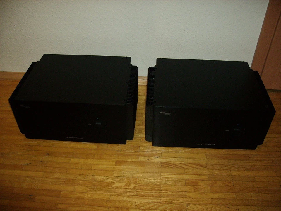 Muse Model Three Hundred monoescalones / Excelente estado Foto 1 de 4