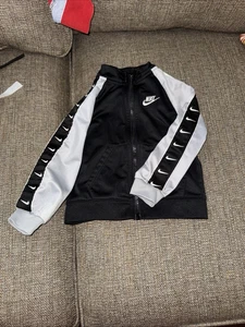NIKE Size 2T Boys Black Full Zip High Neck Pocket Slim Athletic Jacket - Picture 1 of 9