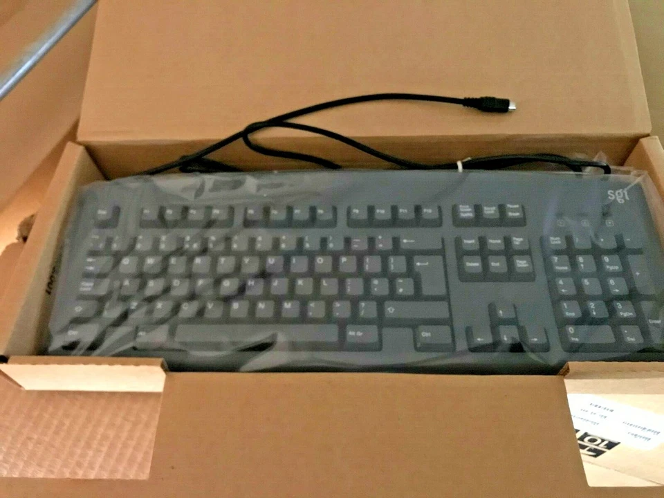 RARE NEW VINTAGE SILICON GRAPHICS SGI GREY PS2 KEYBOARD 062-0051-001 6512-BN - Image 1 of 4