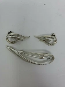 Vintage Sarah Coventry Cov Brooch Pin Clip On Earring Set Silver Tone - Picture 1 of 5
