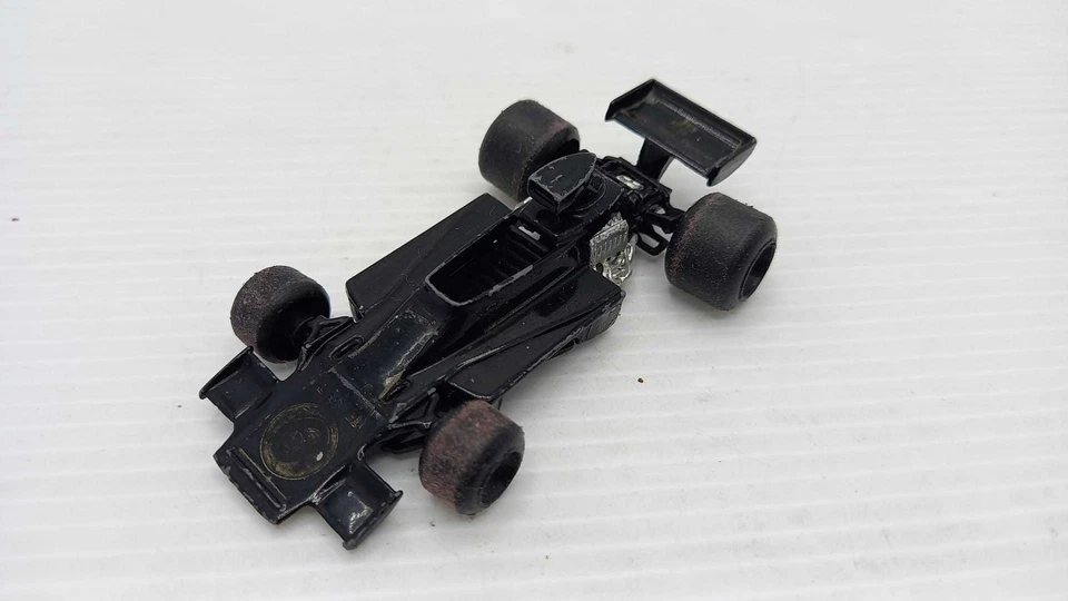 POLRJ3 Polistil Lotus JPS2T 1976 1/55, evidenti segni del tempo - Immagine 1 di 1