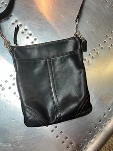 COACH Small Black Crossbody Flight Messenger Mens Bag Leather Vintage - Picture 1 of 9
