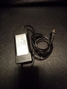 Cargador de batería YZPOWER 42V 2A para bicicleta eléctrica o scooter - Imagen 1 de 2