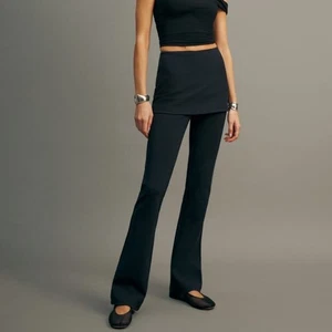 REFORMATION Priya Pant In Black - Picture 1 of 7