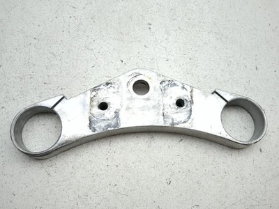 04-09 Triumph Rocket 3 III Top Upper Triple Clamp Tree 2045508 - Immagine 1 di 4