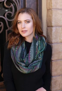 Anika Dali Shimmer Sparkle Festival Bliss Infinity Schal - Grün Mehrfarbig - Bild 1 von 6