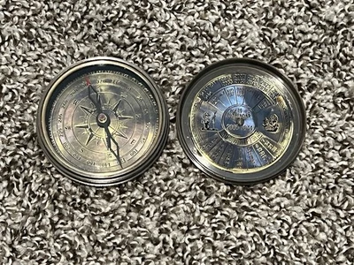 Brújula antigua de latón - Coronación de Isabel II Foto 1 de 3