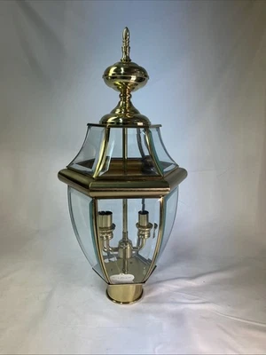 Linterna de poste de luz de latón pulido para exteriores Quoizel 21" dos bombillas caja abierta  Foto 1 de 4