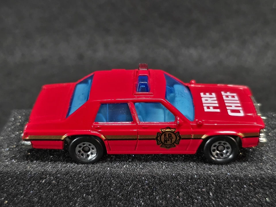 Matchbox 1995 Fire 5-Pack Exclusive Ford LTD Fire Chief - Image 1 of 4